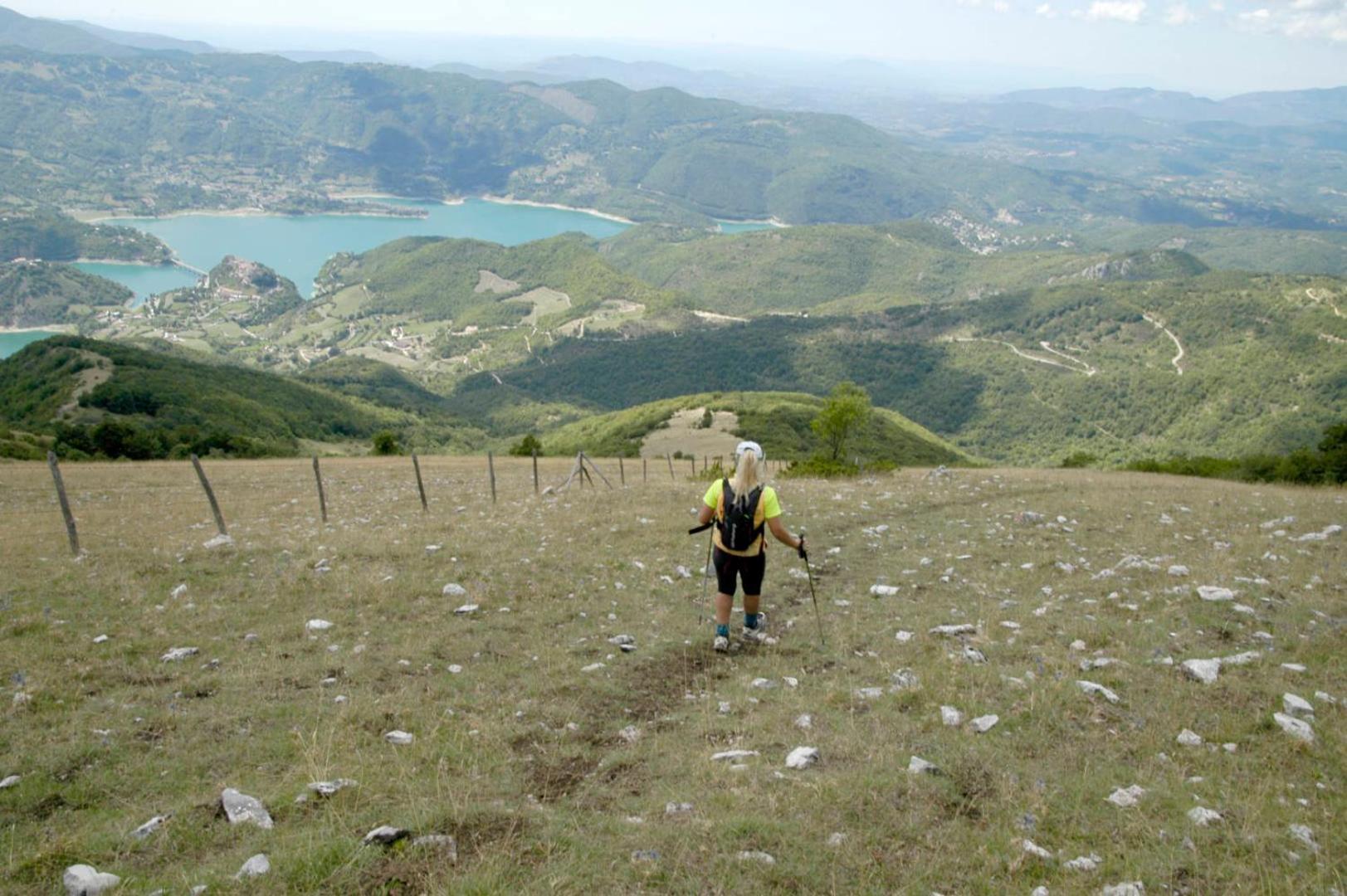 Agriturismo Incantesimo Del Lago Salto Varco Sabino Eksteriør billede